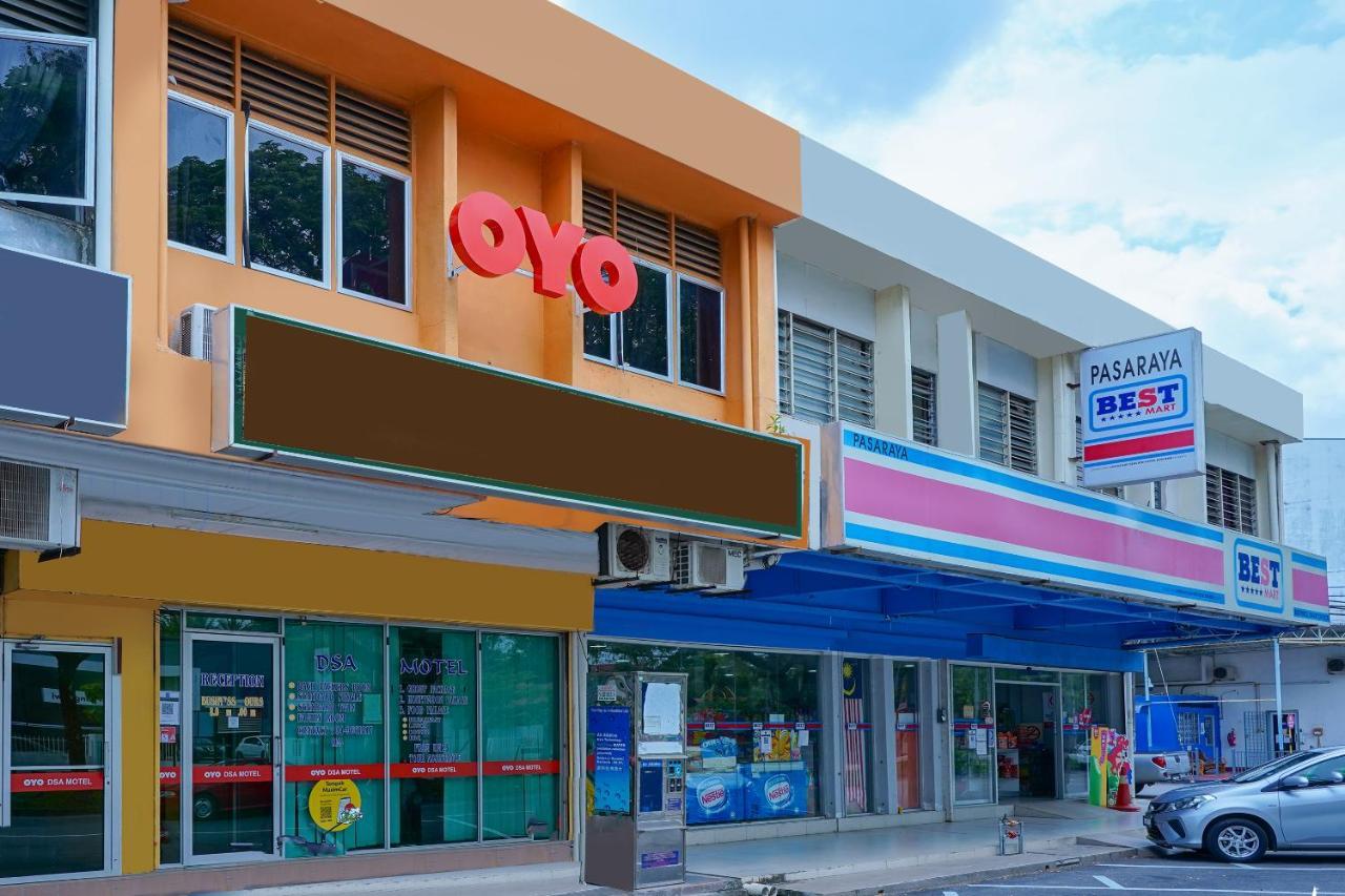 Oyo 89850 Mutiara Motel Kuah Kültér fotó