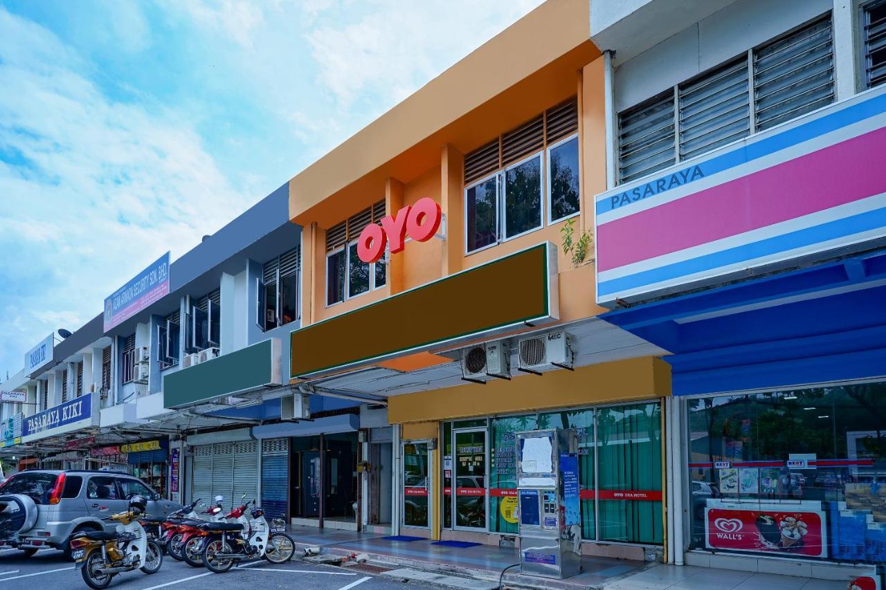 Oyo 89850 Mutiara Motel Kuah Kültér fotó